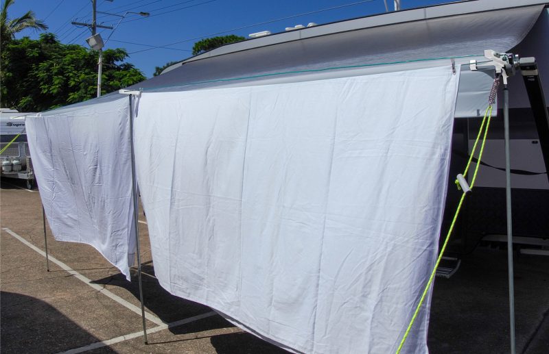 RV & Caravan Clothesline, External Line Holds Two Double Sheets